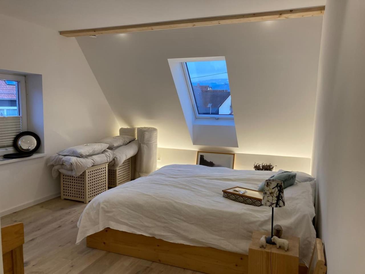 Neues Penthouse-Loft Mit Konuskarte Fuer Gratis Oepnv Apartamento Ehrenkirchen Exterior foto