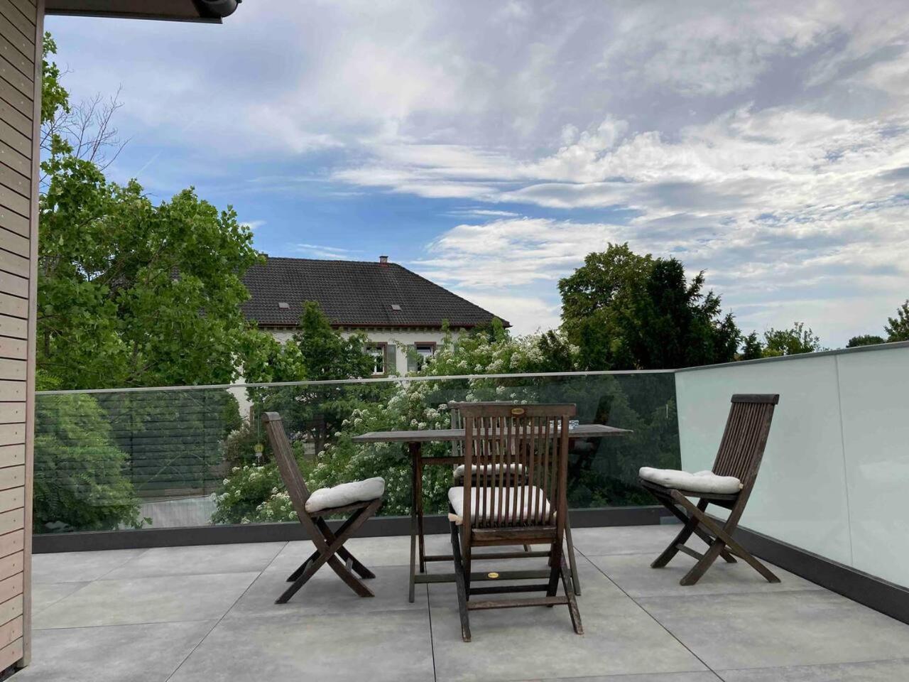 Neues Penthouse-Loft Mit Konuskarte Fuer Gratis Oepnv Apartamento Ehrenkirchen Exterior foto